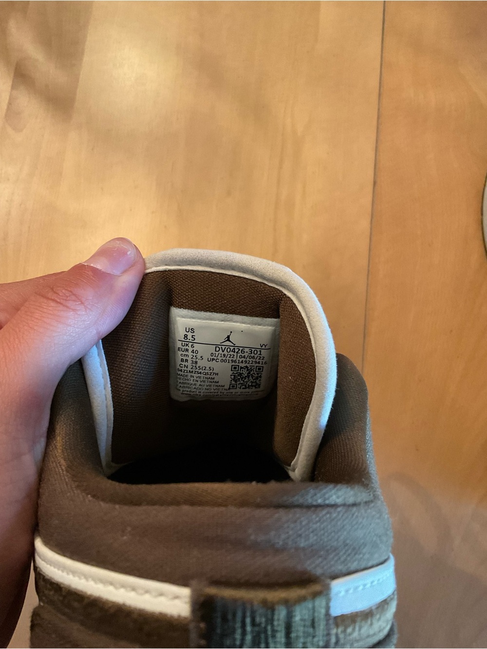 Jordan 1 Low SE Brown and White Womens - Picture 5 of 6